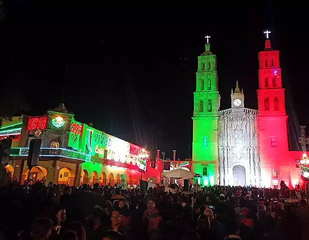 representación del grito de independencia en dolores hidalgo